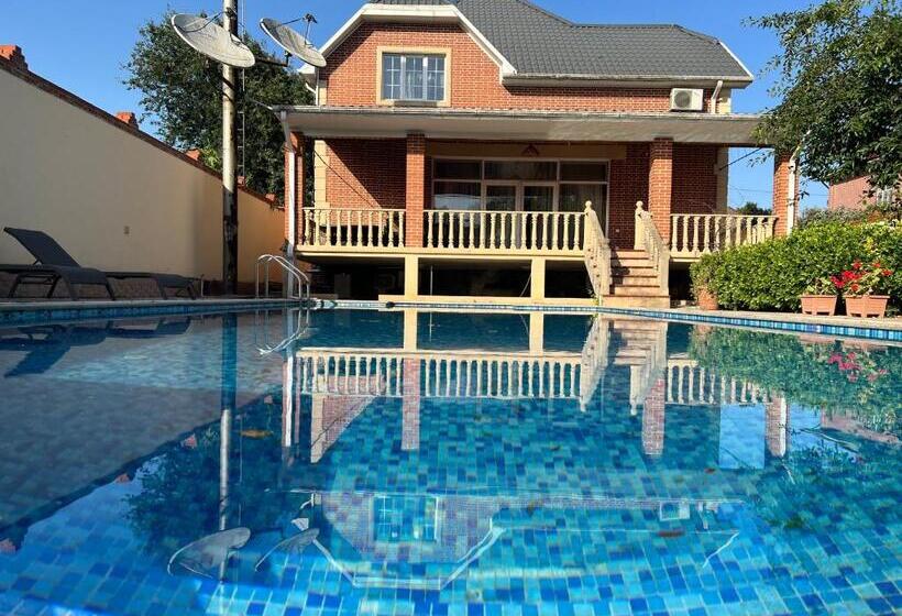 ویلای 1 خوابه با چشم‌انداز دریا, Riva Seaside House