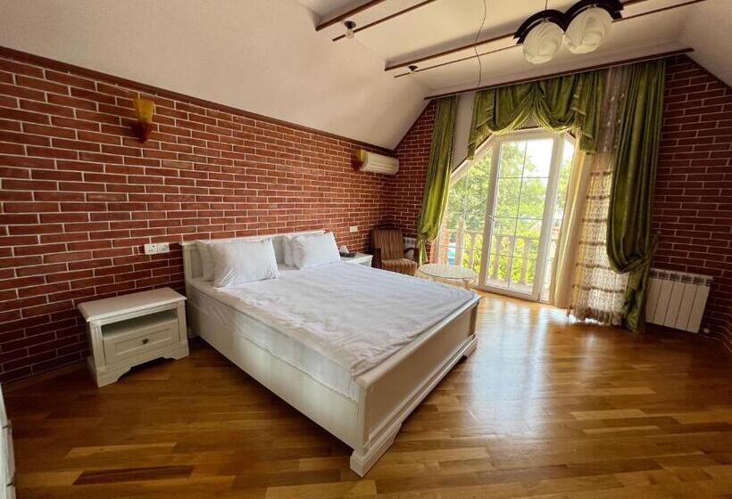 ویلای 1 خوابه با چشم‌انداز دریا, Riva Seaside House