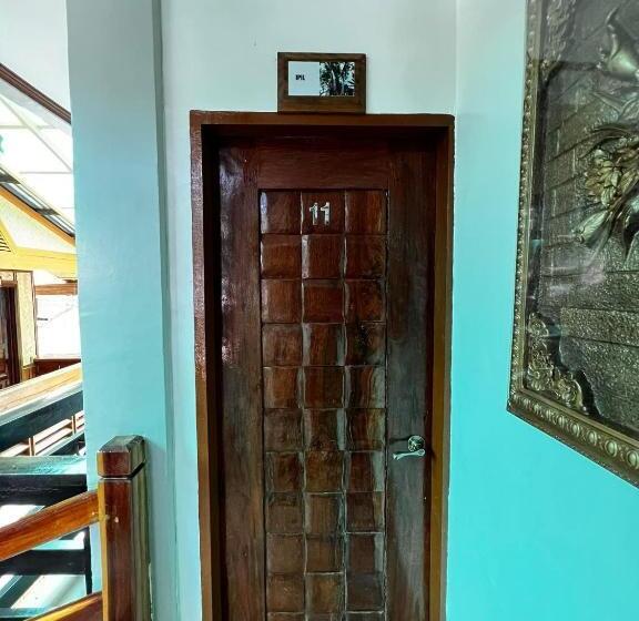 חדר משפחתי, Balay Paragua