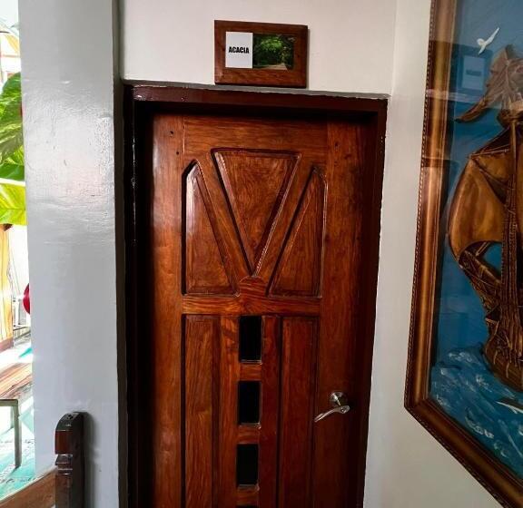 חדר משפחתי, Balay Paragua