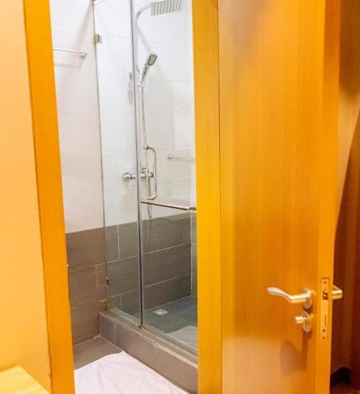 اتاق استاندارد یک نفره, Golden Six Hotel And Restaurant