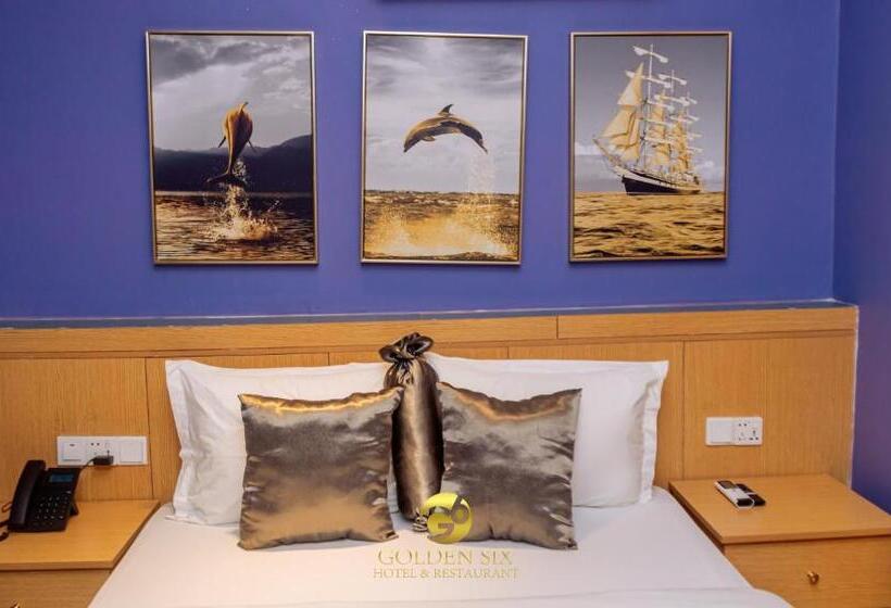 سوئیت جونیور با تراس, Golden Six Hotel And Restaurant