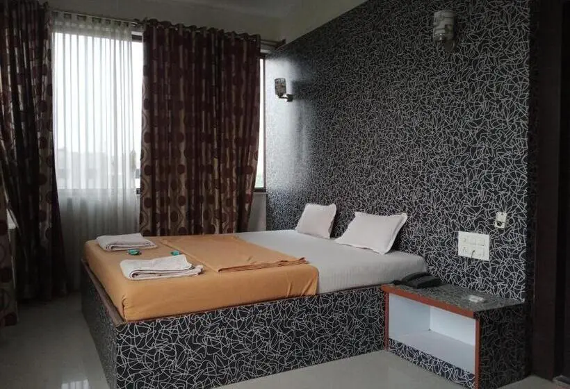 デラックスルーム, Malhar Palace