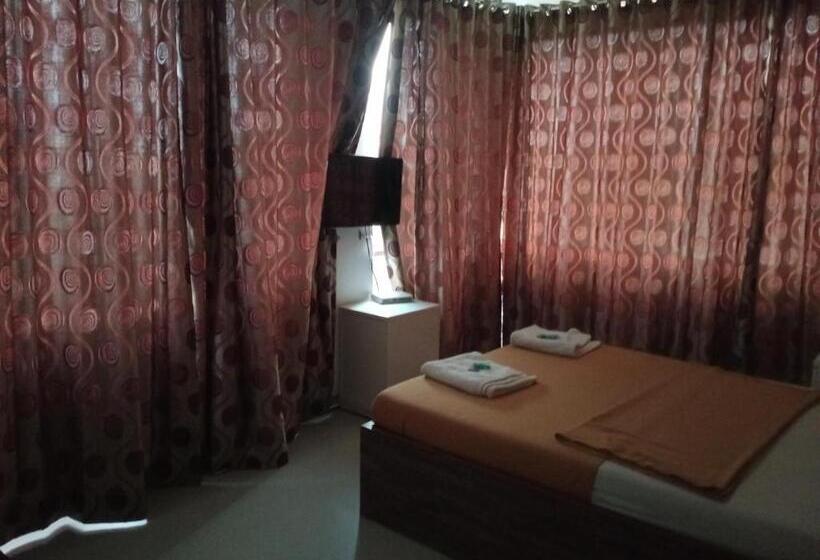 غرفة ديلوكس, Malhar Palace