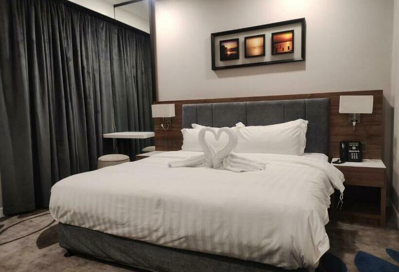 스탠다드 룸 킹사이즈 침대, Warwick Al Jubail