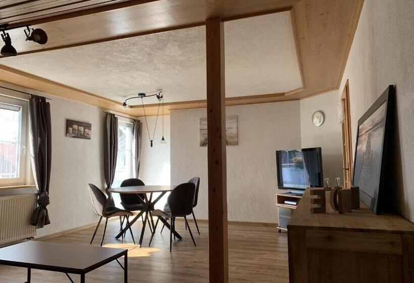 آپارتمان 1 خوابه با بالکن, Landgasthaus Zum Kreuz Gbr