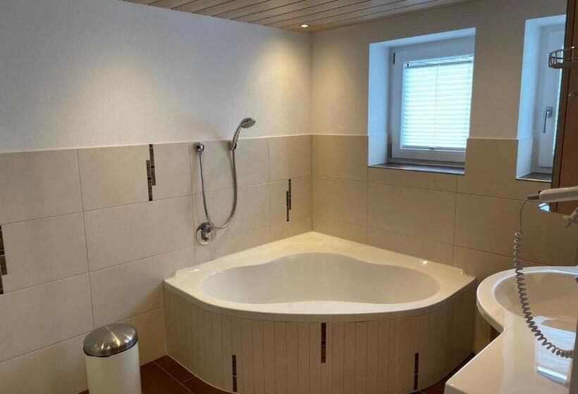 اتاق سوپریور, Landgasthaus Zum Kreuz Gbr