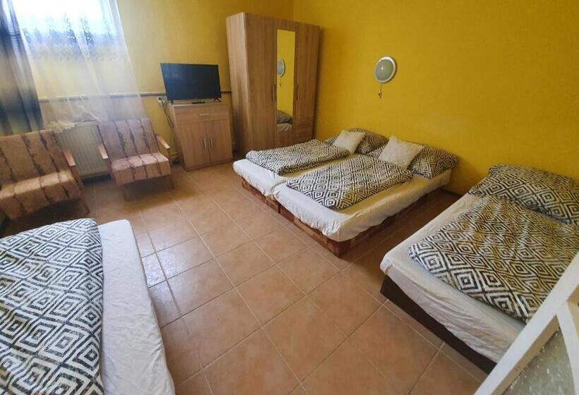 דירה בת חדר שינה 1 עם מרפסת, Apartmány Viola