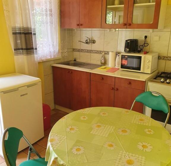 침실 1개 발코니 아파트, Apartmány Viola