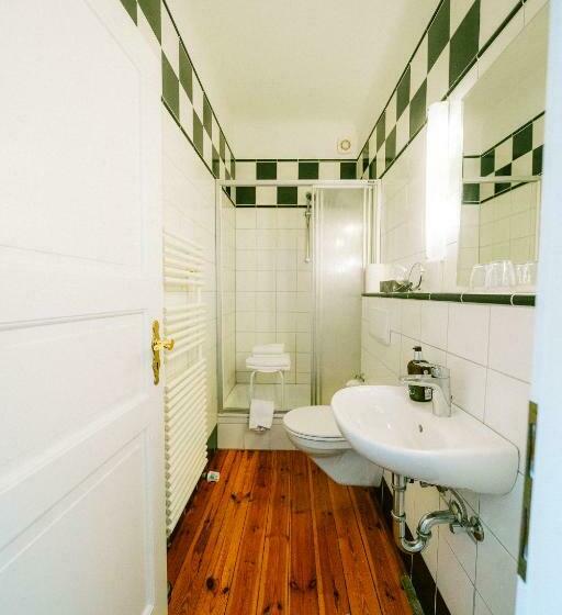 스탠다드 룸, Haus Till E