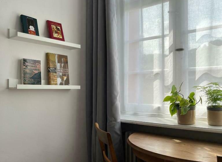 스탠다드 룸, Haus Till E