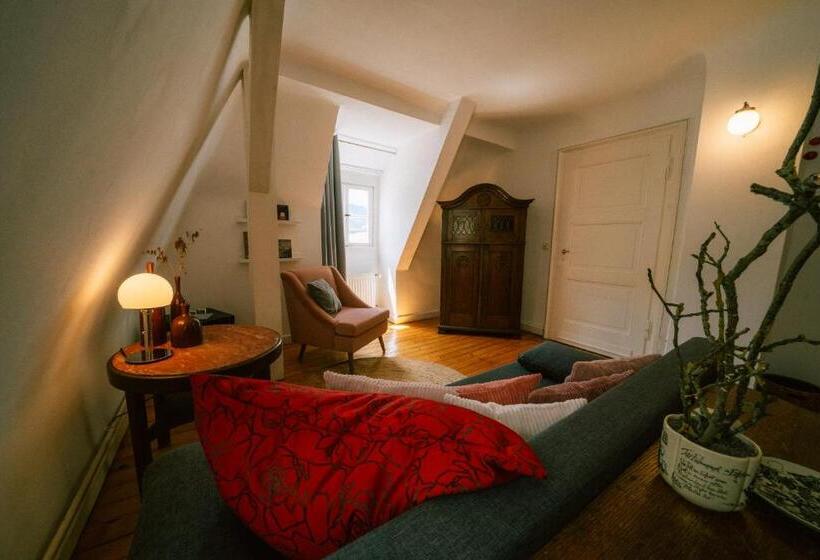 디럭스 룸 산전망, Haus Till E