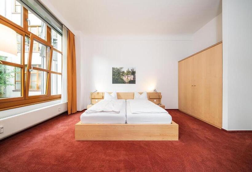 اتاق سوپریور, 26