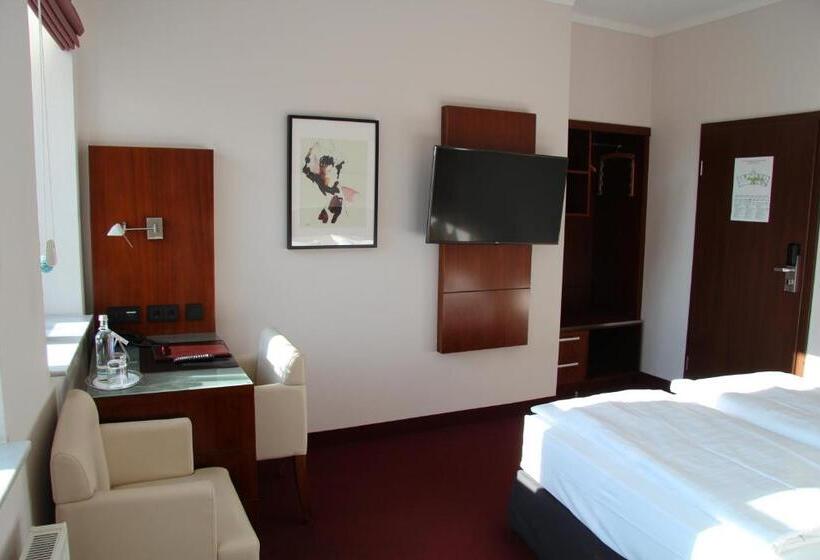 スタンダードルーム, Adena