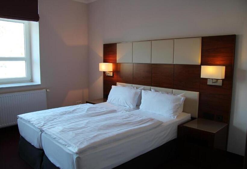 スタンダードルーム, Adena