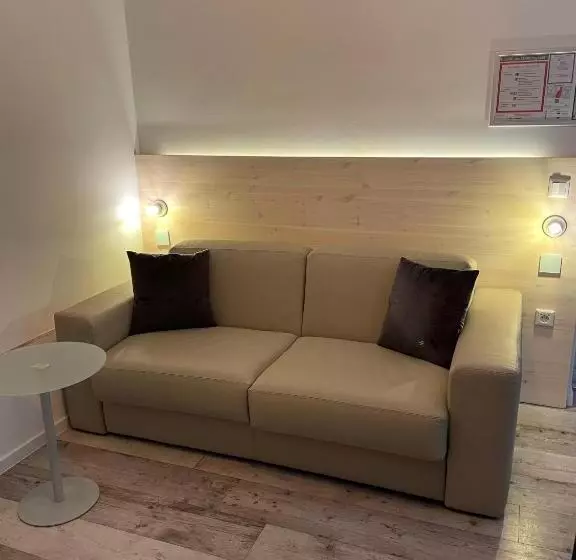 Perhehuoneisto, Walhalla Aparthotel Potsdam