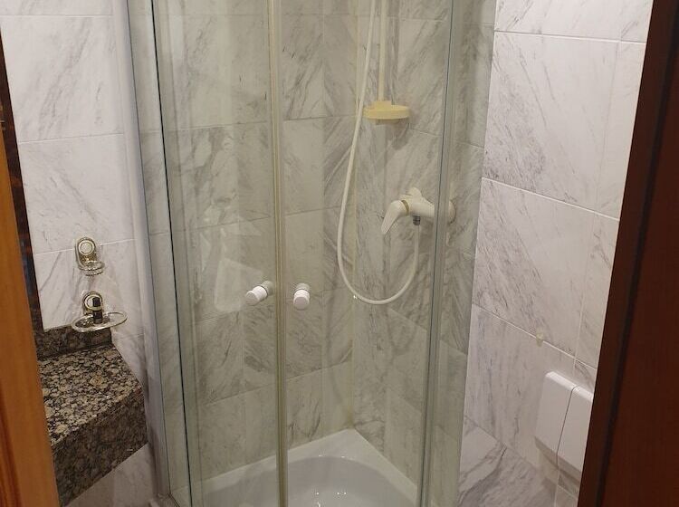 غرفة قياسية فردية, Fürstenhof