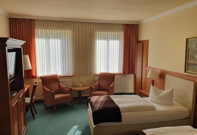 غرفة قياسية, Fürstenhof