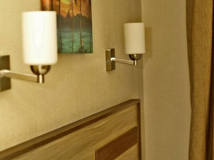 غرفة قياسية, Gold