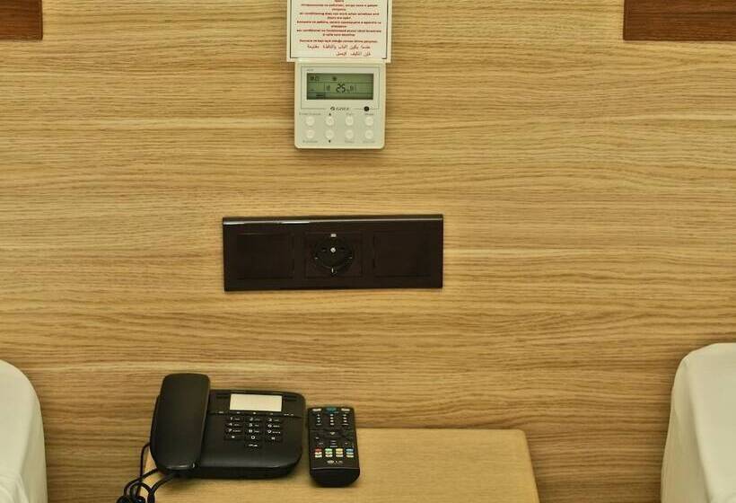 غرفة قياسية ثلاثية, Gold