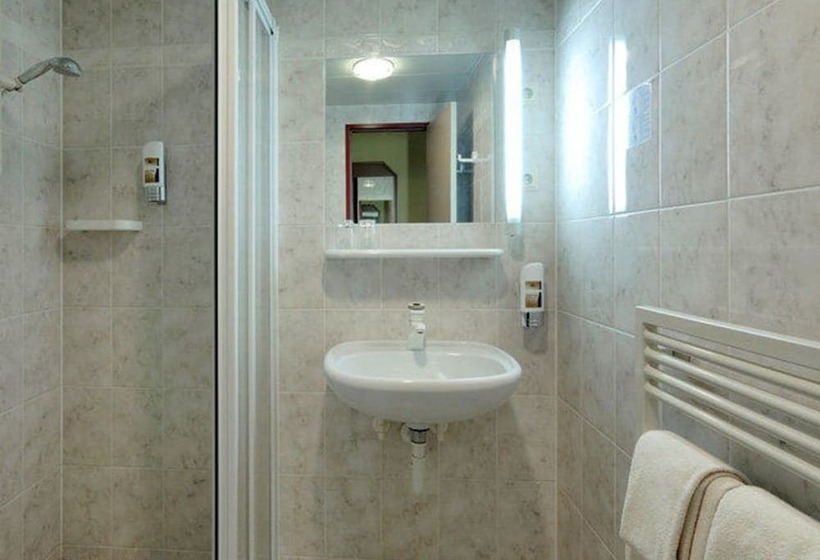 اتاق استاندارد یک نفره, Grunewald