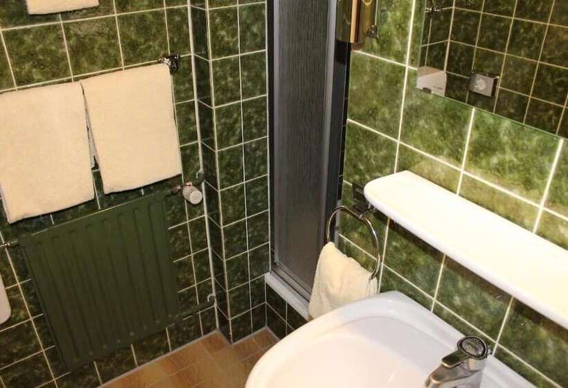 اتاق استاندارد, Grunewald