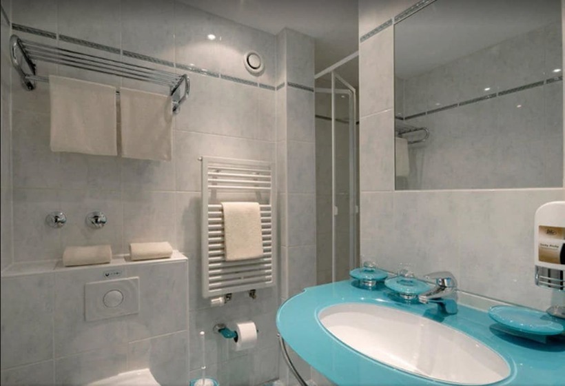 اتاق استاندارد سه نفره, Grunewald