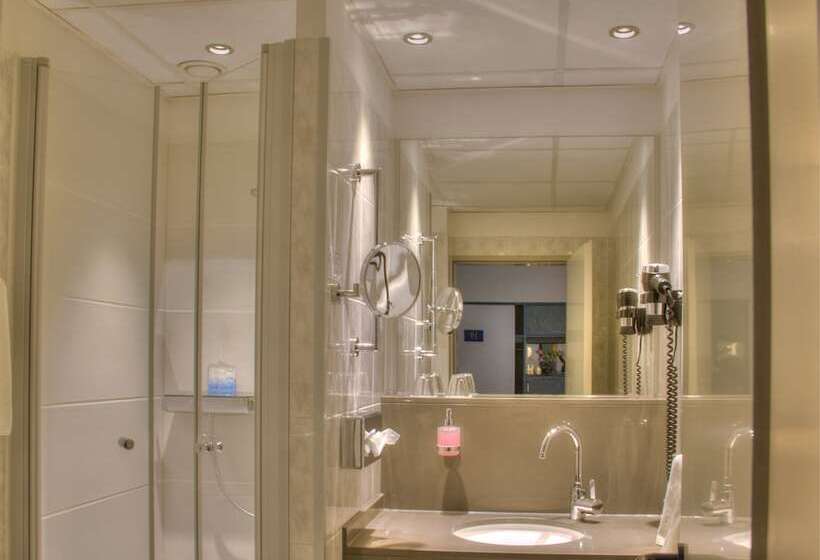 스탠다드 트리플 룸, Kreuzer