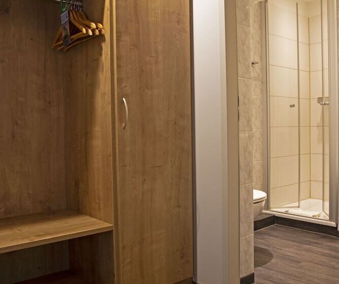 디럭스 룸, Kreuzer