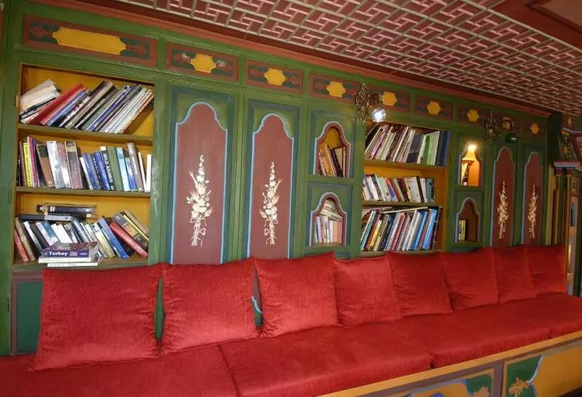 اتاق استاندارد یک نفره, Kybele
