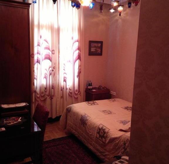 اتاق استاندارد یک نفره, Kybele