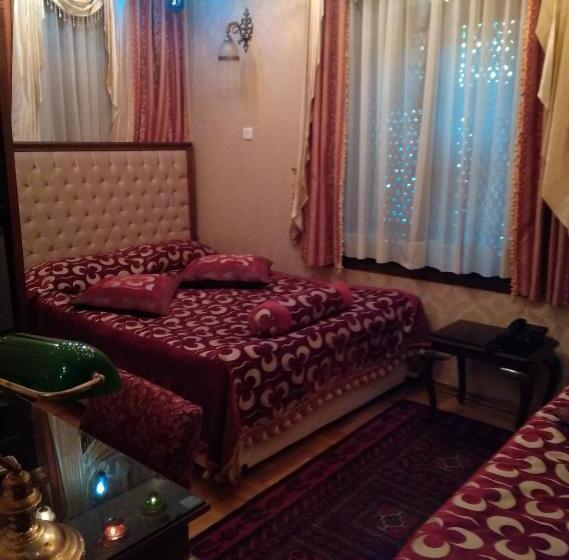 اتاق رمانتیک, Kybele