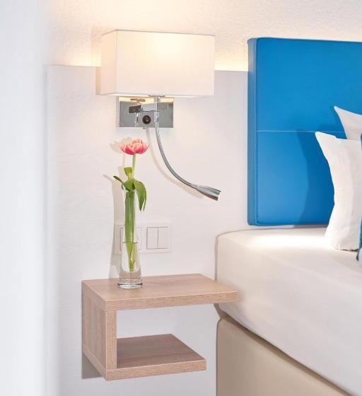 اتاق خانوادگی تودرتو, Nordraum