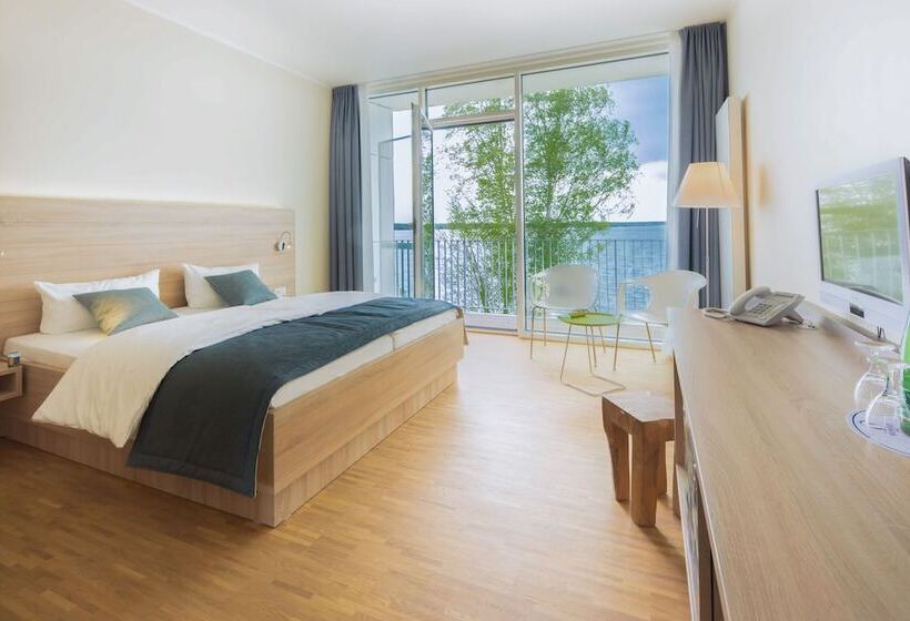 غرفة بريميوم مطلّة علي البحيرة, Strandhotel Senftenberger See