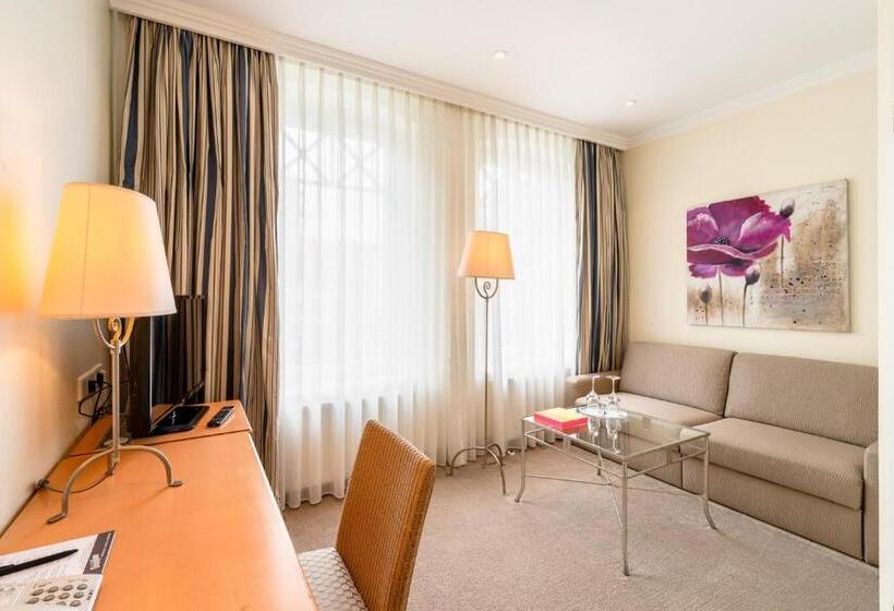 Полулюкс, Thomas Hotel Spa & Lifestyle