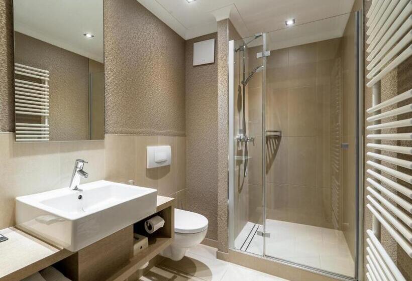 Номер Стандарт, Thomas Hotel Spa & Lifestyle