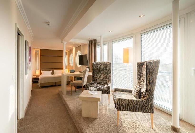 Номер Стандарт, Thomas Hotel Spa & Lifestyle