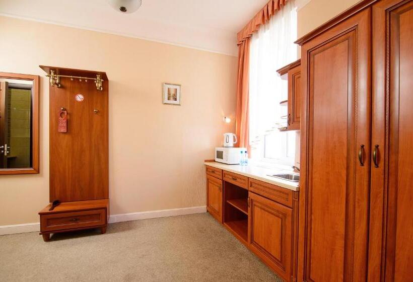 إستوديو قياسى سرير كينج, Irena