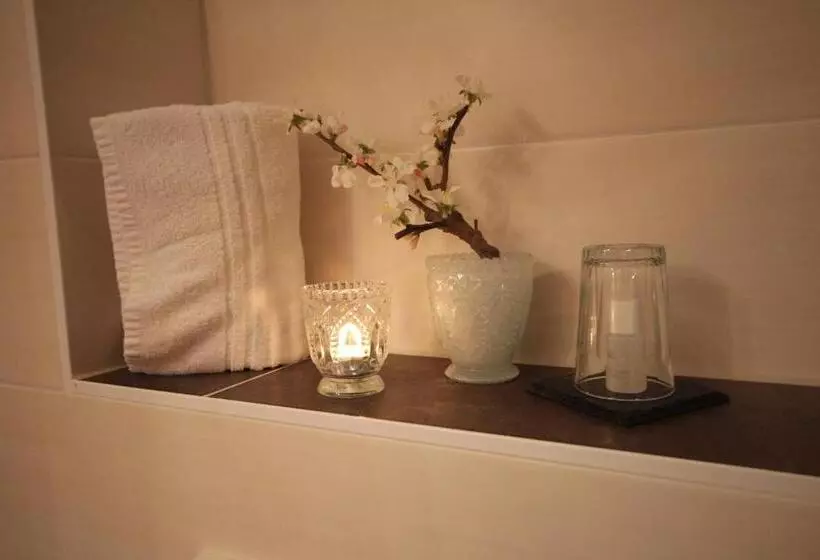 エコノミールーム, Onno Boutique Hotel & Apartments