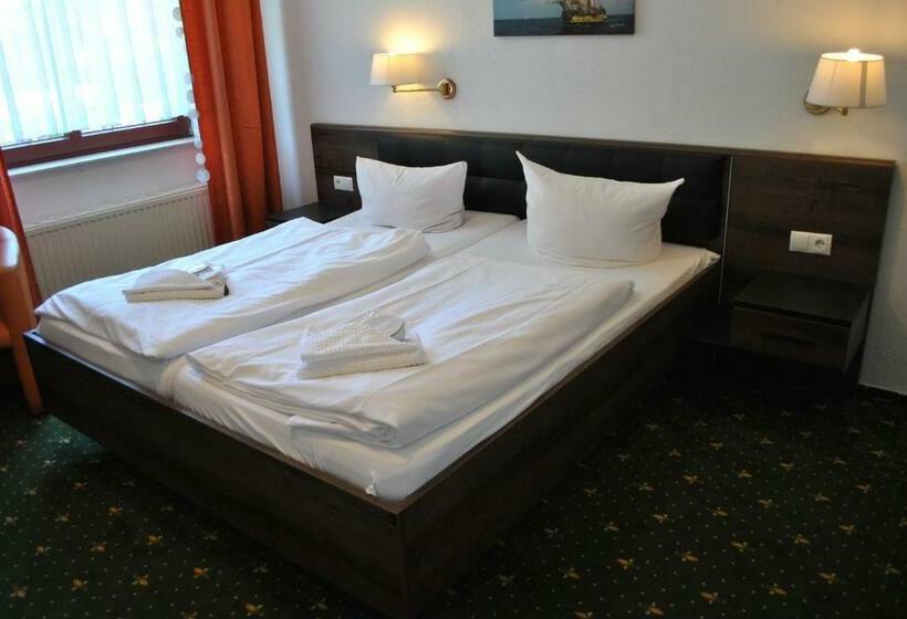 스탠다드 룸, Strand Hotel Lobbe