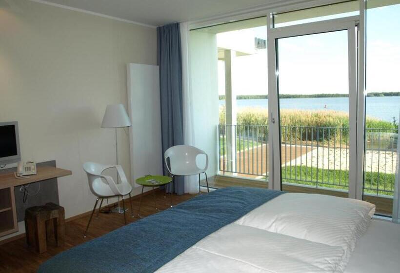 Номер Премиум Вид на Озеро, Strandhotel Senftenberger See