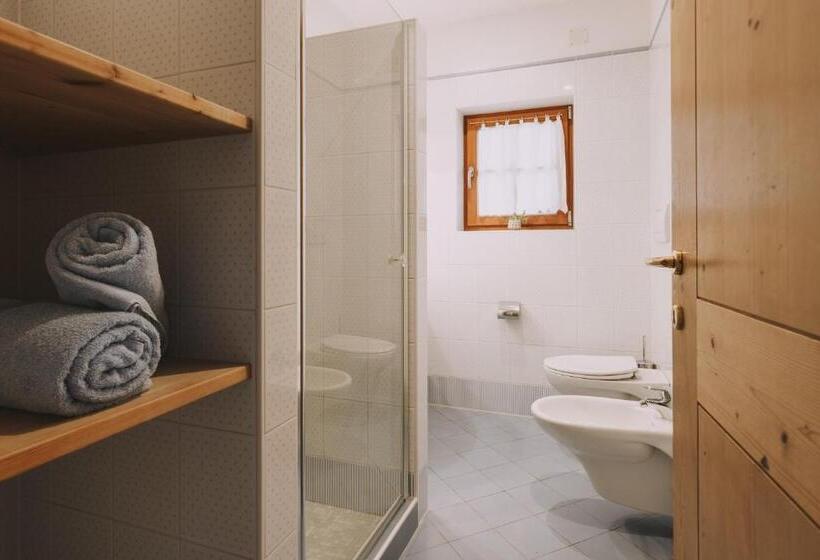 带1个卧室的带阳台的公寓, Weinberghof