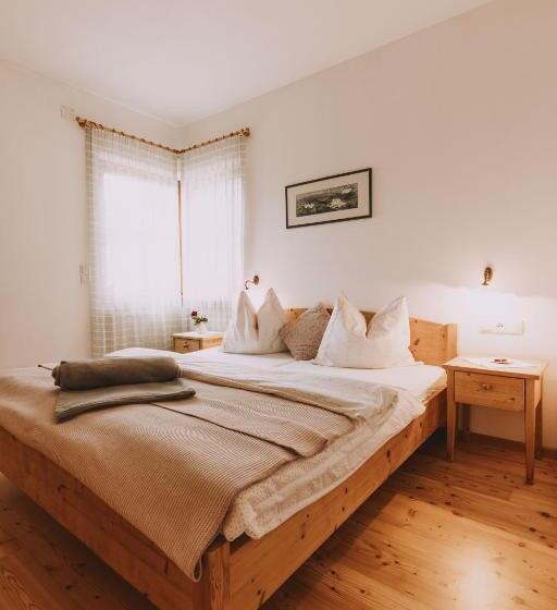 带1个卧室的带阳台的公寓, Weinberghof