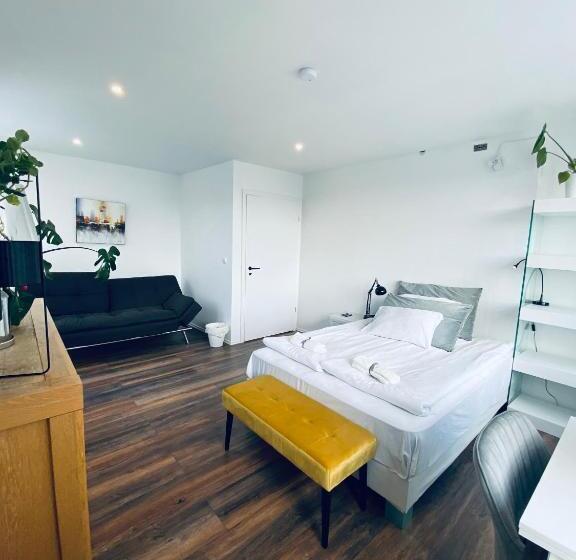 اتاق استاندارد با سرویس بهداشتی مشترک, Easy Stay