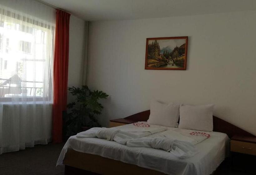Номер Стандарт Трехместный, Ivet Guest House