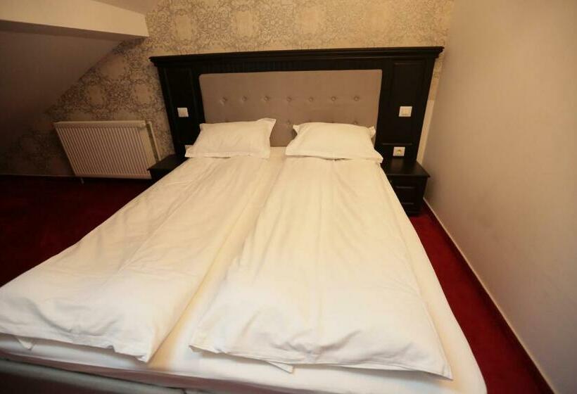 Номер Стандарт, Casa Domnească Cacica