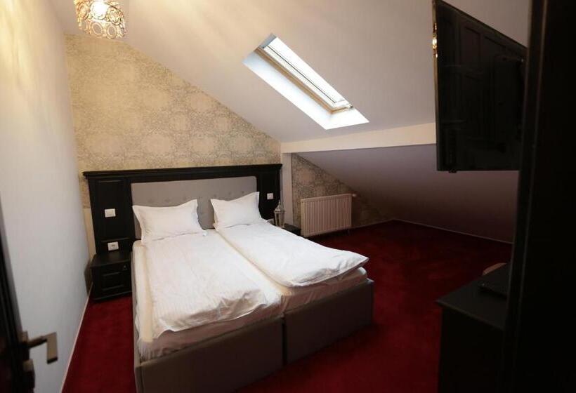 Люкс 2 Спальни, Casa Domnească Cacica