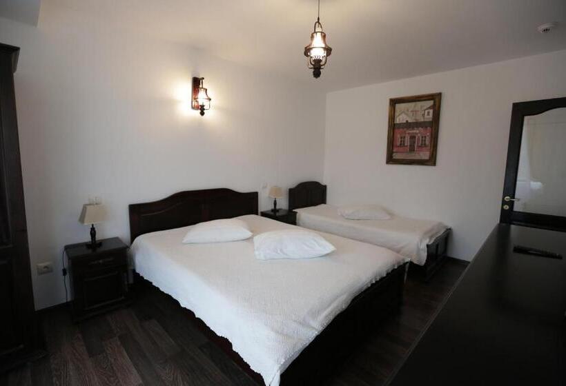 Номер Стандарт Трехместный, Casa Domnească Cacica