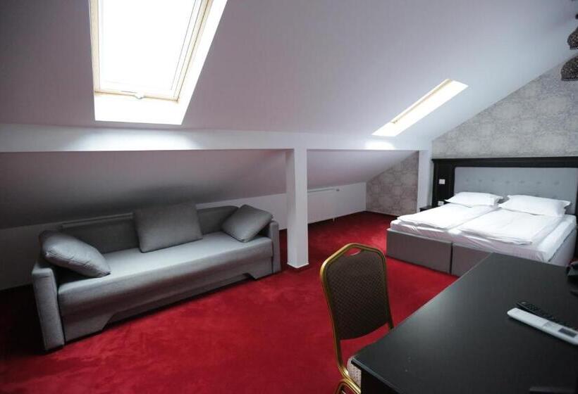 Номер Стандарт Трехместный, Casa Domnească Cacica