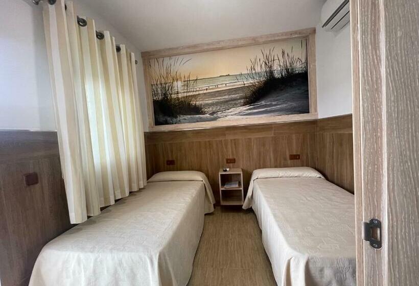 스탠다드 룸, Hostal Noli